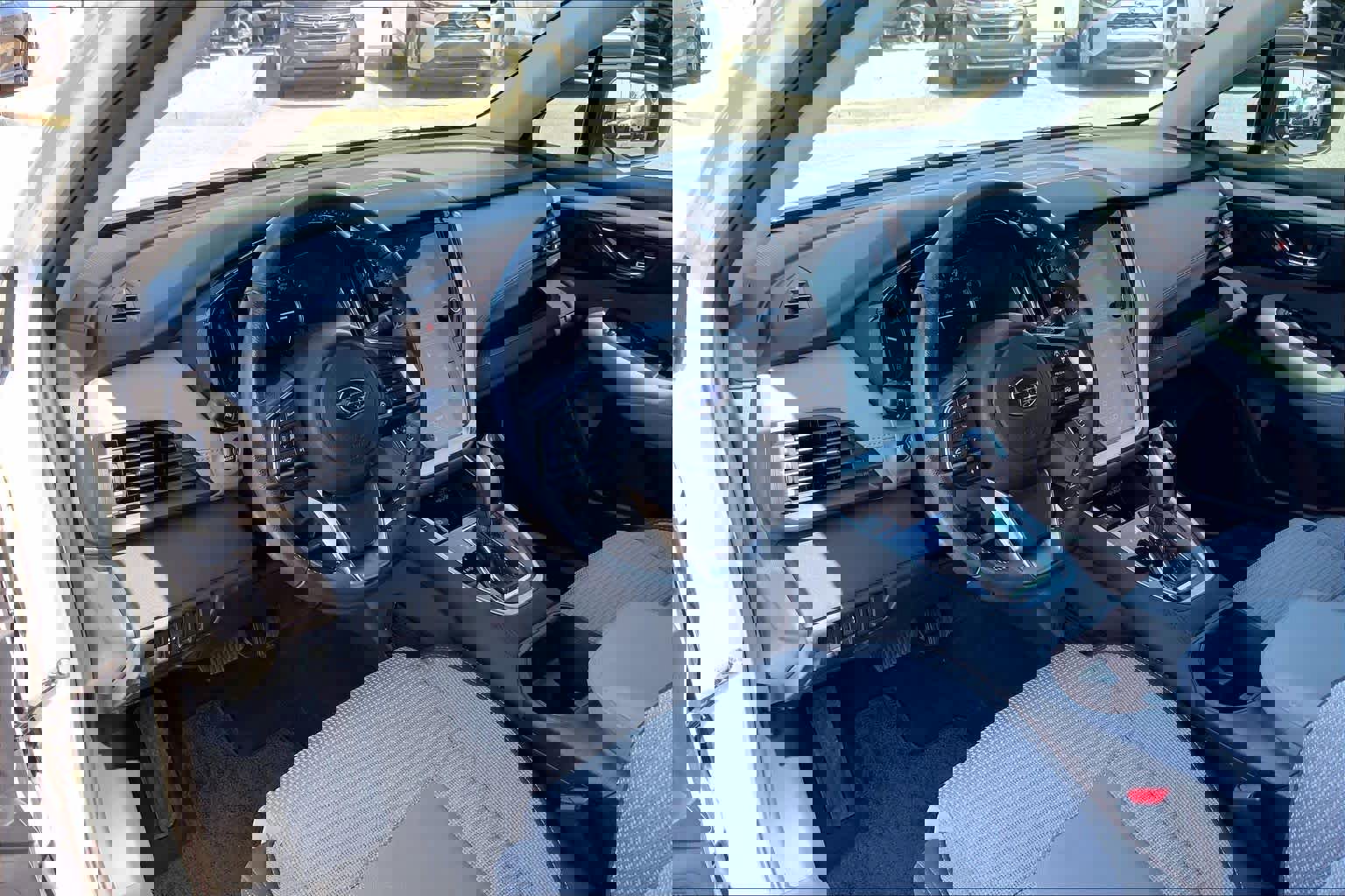 Used 2024 Subaru Outback Premium AWD/4WD image 17