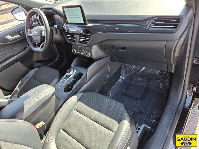 Certified 2025 Ford Escape ST-Line Select AWD/4WD image 17