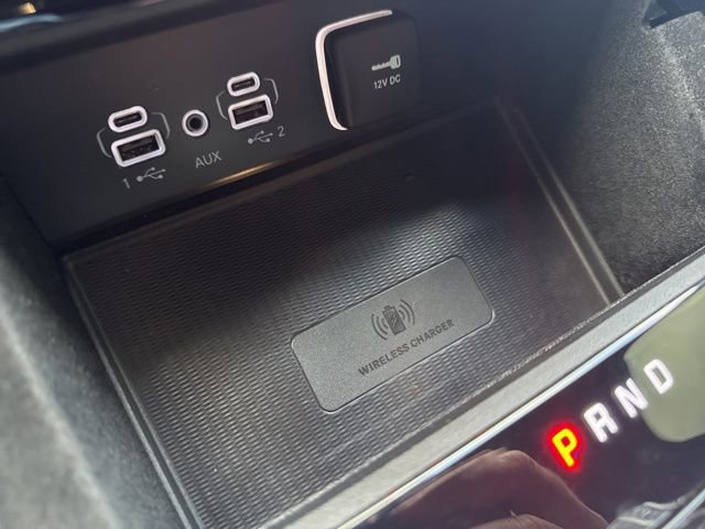 Used 2022 Jeep Grand Cherokee Overland w/ Luxury Tech Group IV image 17