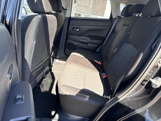 Used 2025 Mitsubishi Outlander Sport AWD image 13