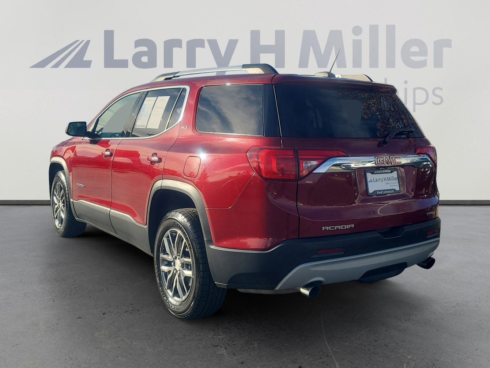 Used 2017 GMC Acadia SLT image 3