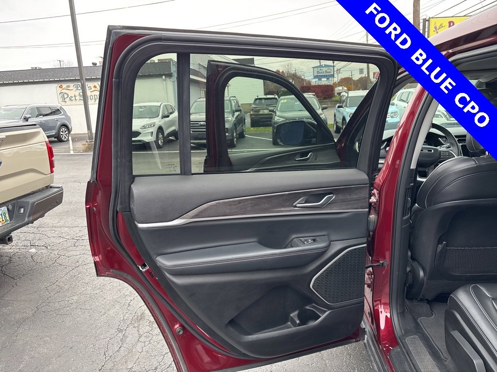 Used 2022 Jeep Grand Cherokee L Limited image 22