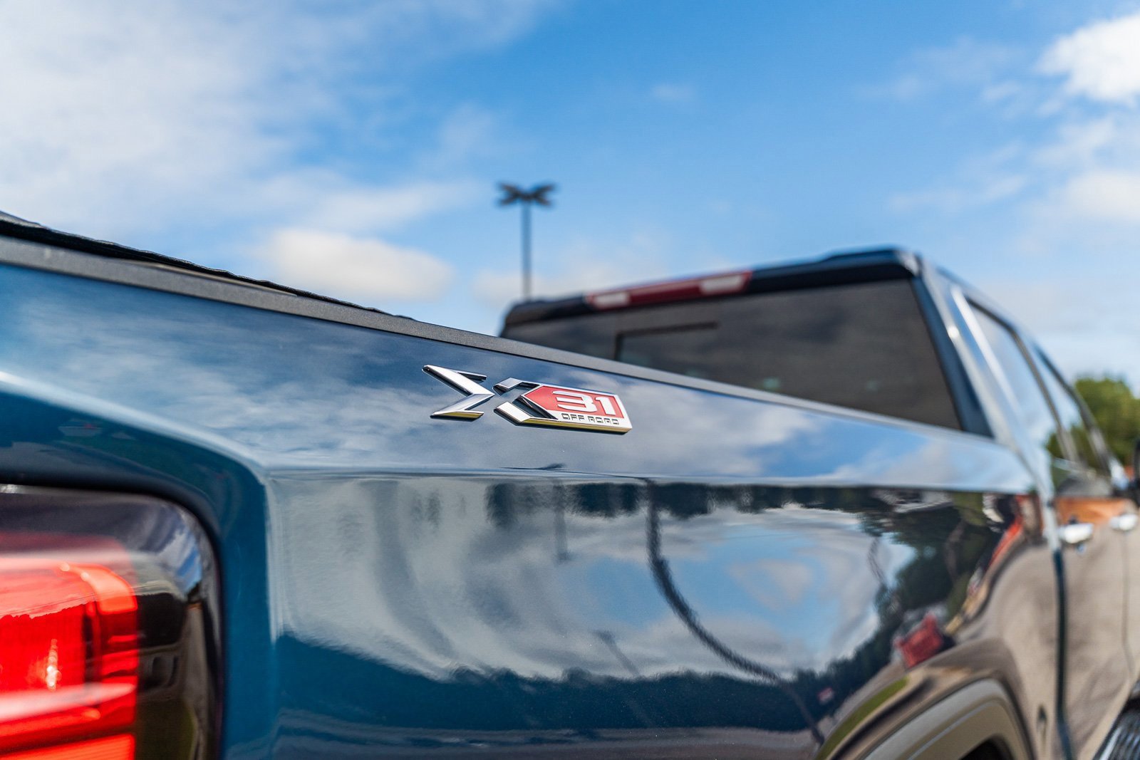 Used 2021 GMC Sierra 1500 SLT w/ SLT Convenience Package image 15