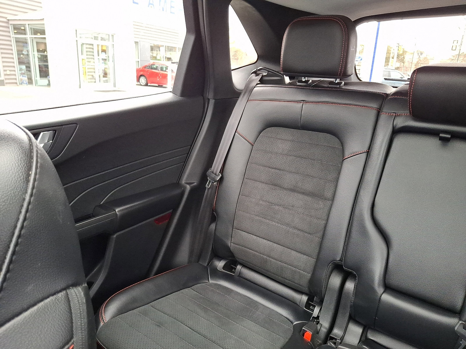 Certified 2022 Ford Escape SEL w/ SEL Stealth AWD Package image 18