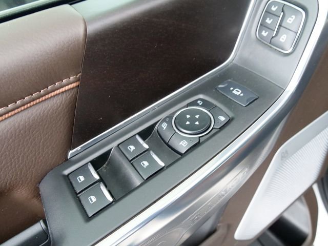 Certified 2025 Ford F250 King Ranch AWD/4WD image 16