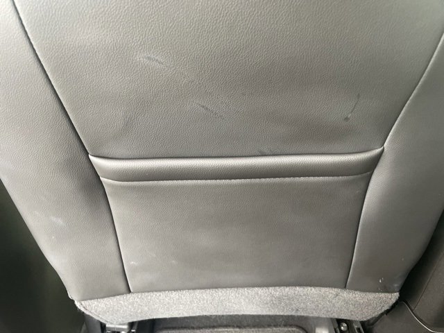 Used 2023 GMC Acadia SLT image 42