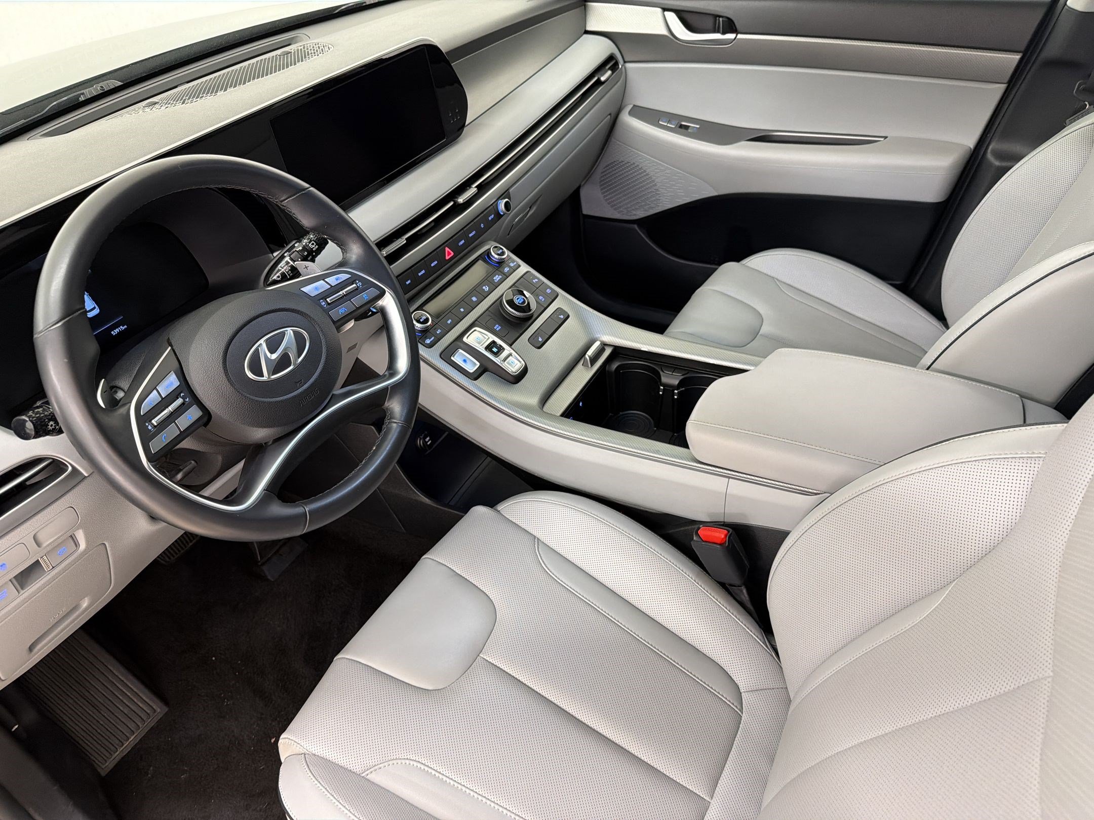 Used 2024 Hyundai Palisade SEL FWD image 4