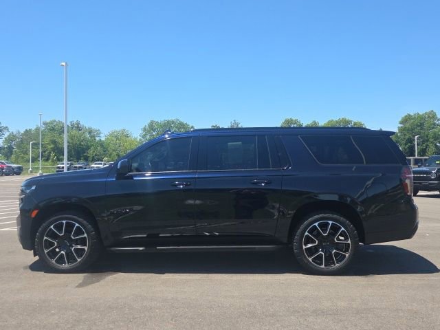 Used 2021 Chevrolet Suburban RST w/ Rear Media and Nav Package AWD/4WD image 18
