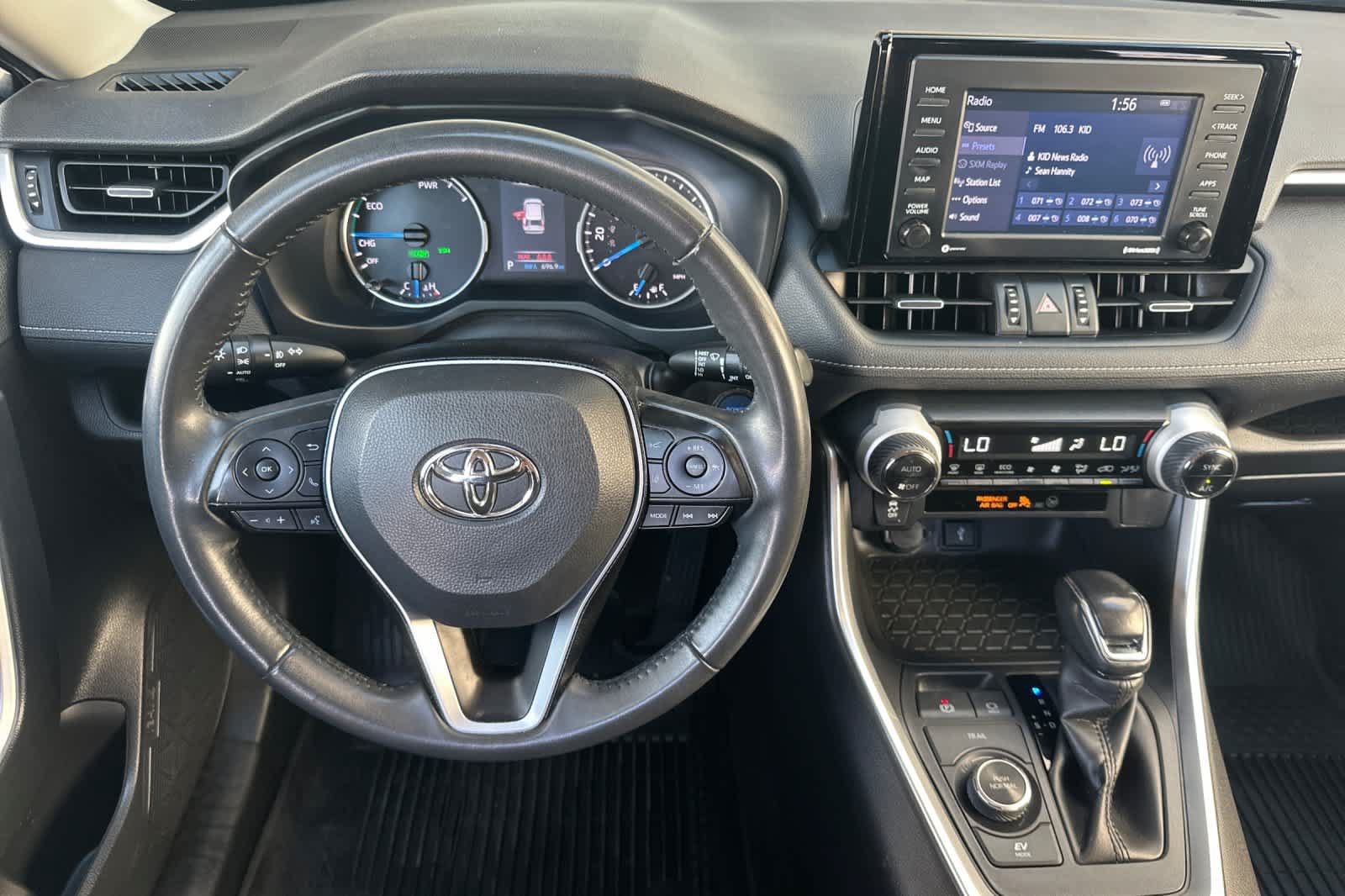 Used 2022 Toyota RAV4 XLE Premium AWD/4WD image 14