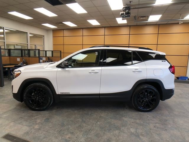 Used 2020 GMC Terrain SLE w/ Driver Convenience Package image 2