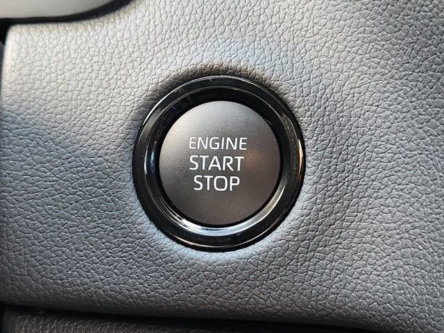 Used 2026 Toyota Tundra Limited AWD/4WD image 19