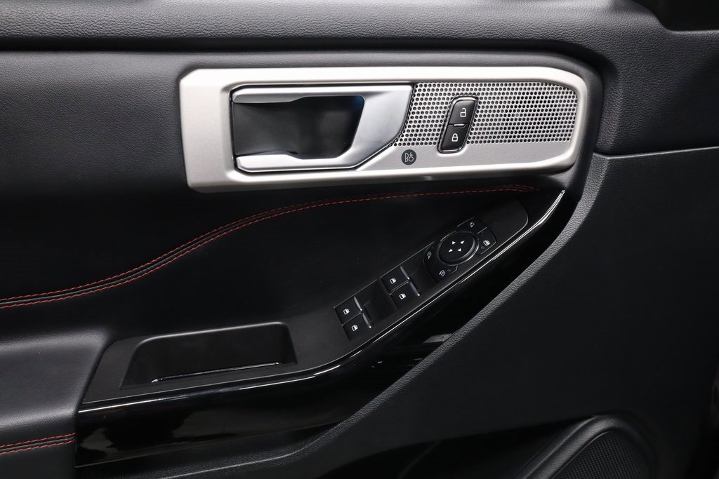 Certified 2024 Ford Explorer ST-Line w/ Class IV Trailer Tow Package image 24