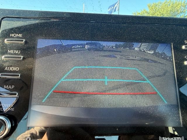 Used 2022 Toyota Camry LE FWD image 3