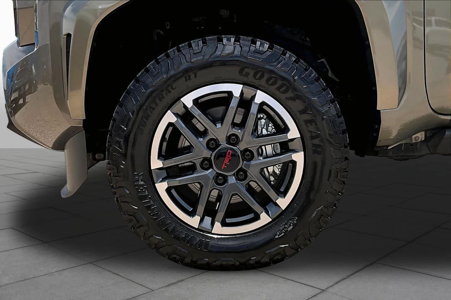 Used 2025 Toyota Tacoma TRD Sport AWD/4WD image 10