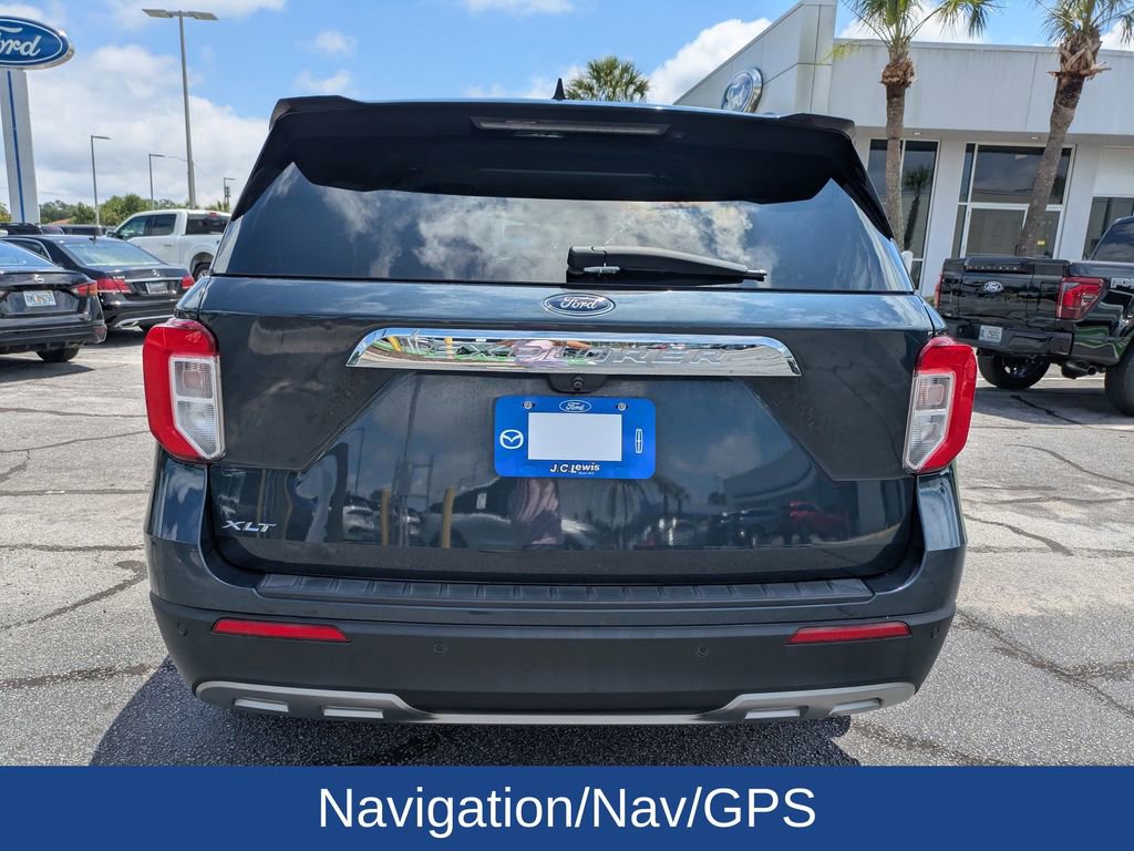 Certified 2022 Ford Explorer XLT w/ Equipment Group 202A RWD image 5
