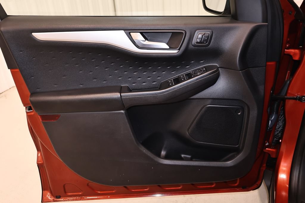 Certified 2020 Ford Escape SEL AWD/4WD image 11