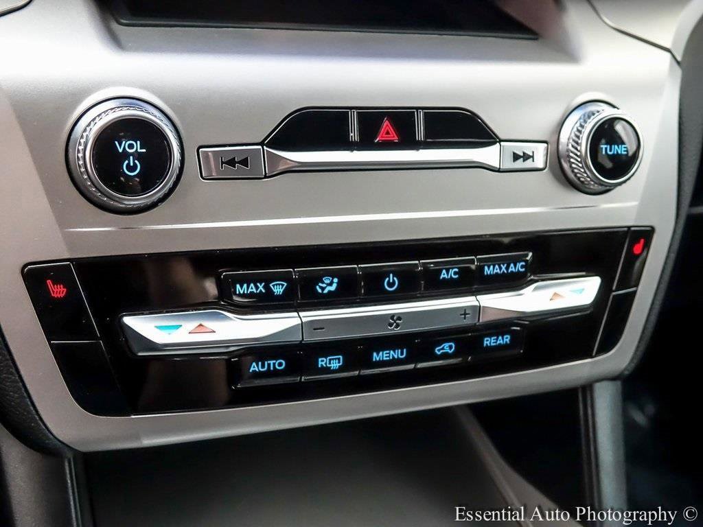 Certified 2021 Ford Explorer XLT image 18