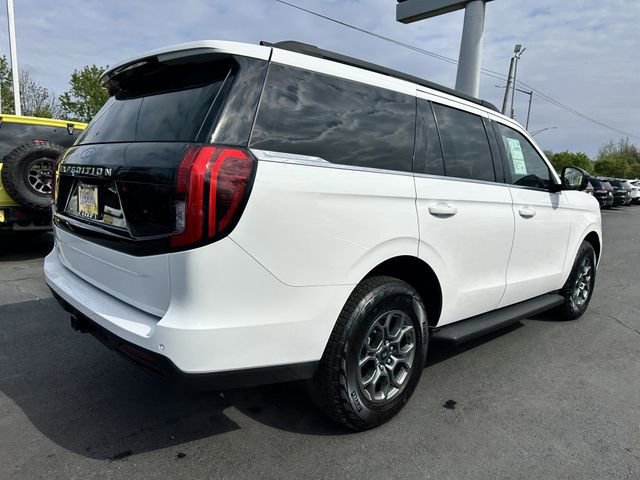 Certified 2025 Ford Expedition Active AWD/4WD image 5