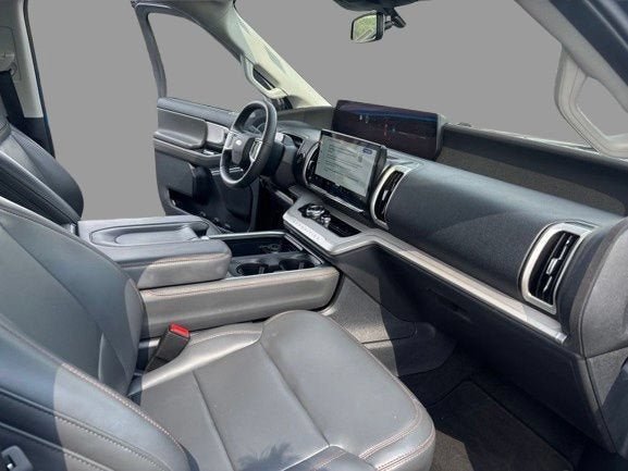 Certified 2025 Ford Expedition Max Active AWD/4WD image 12