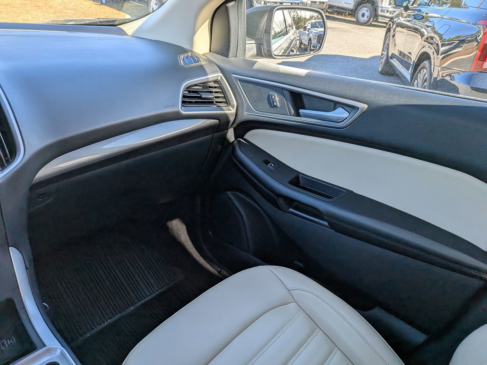 Certified 2024 Ford Edge SEL w/ Convenience Package image 19