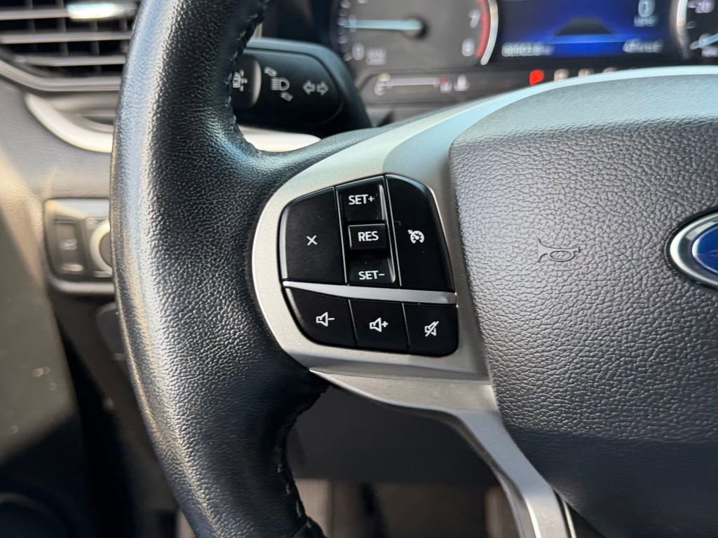 Certified 2022 Ford Explorer XLT RWD image 21