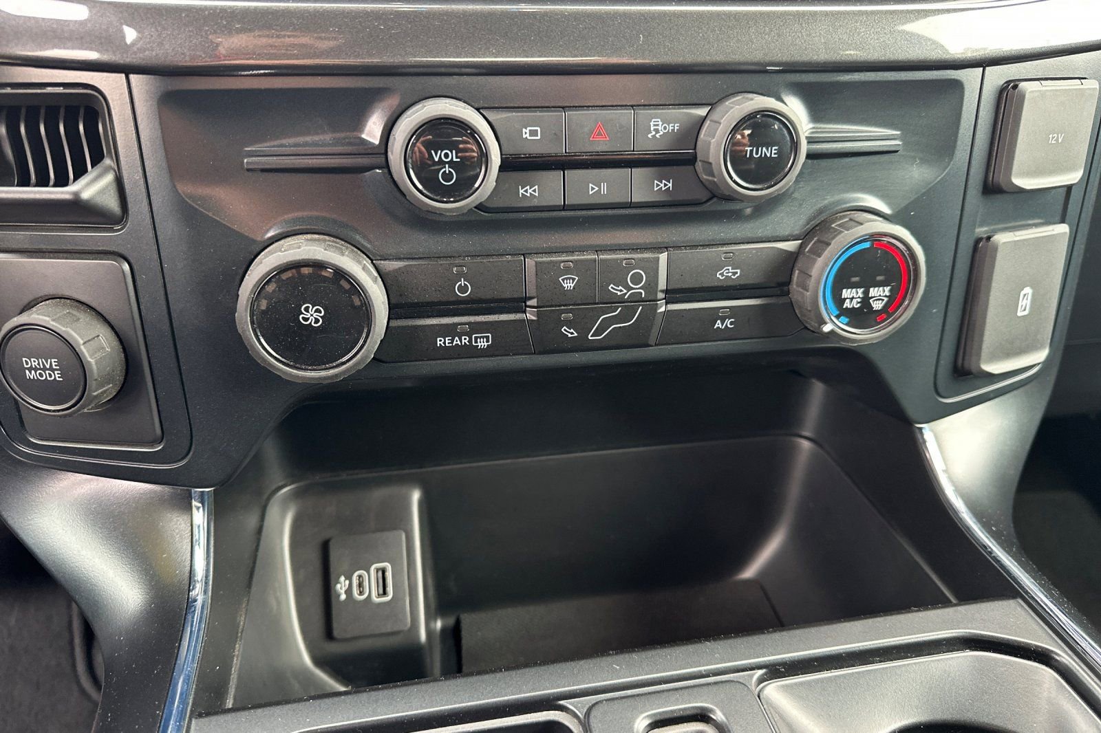 Certified 2025 Ford F150 STX w/ STX Black Appearance Package image 22