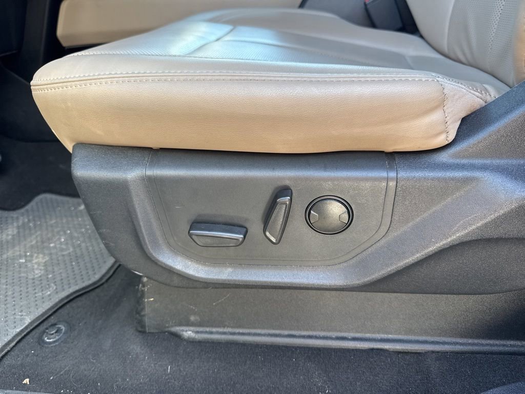 Certified 2024 Ford Expedition Max XLT image 10
