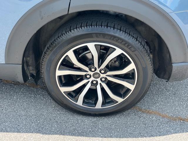 Certified 2025 Ford Explorer ST-Line w/ Premium Package RWD image 21