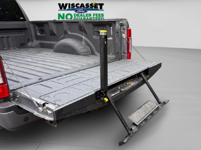 Certified 2022 Ford F350 Lariat w/ Black Appearance Package AWD/4WD image 23