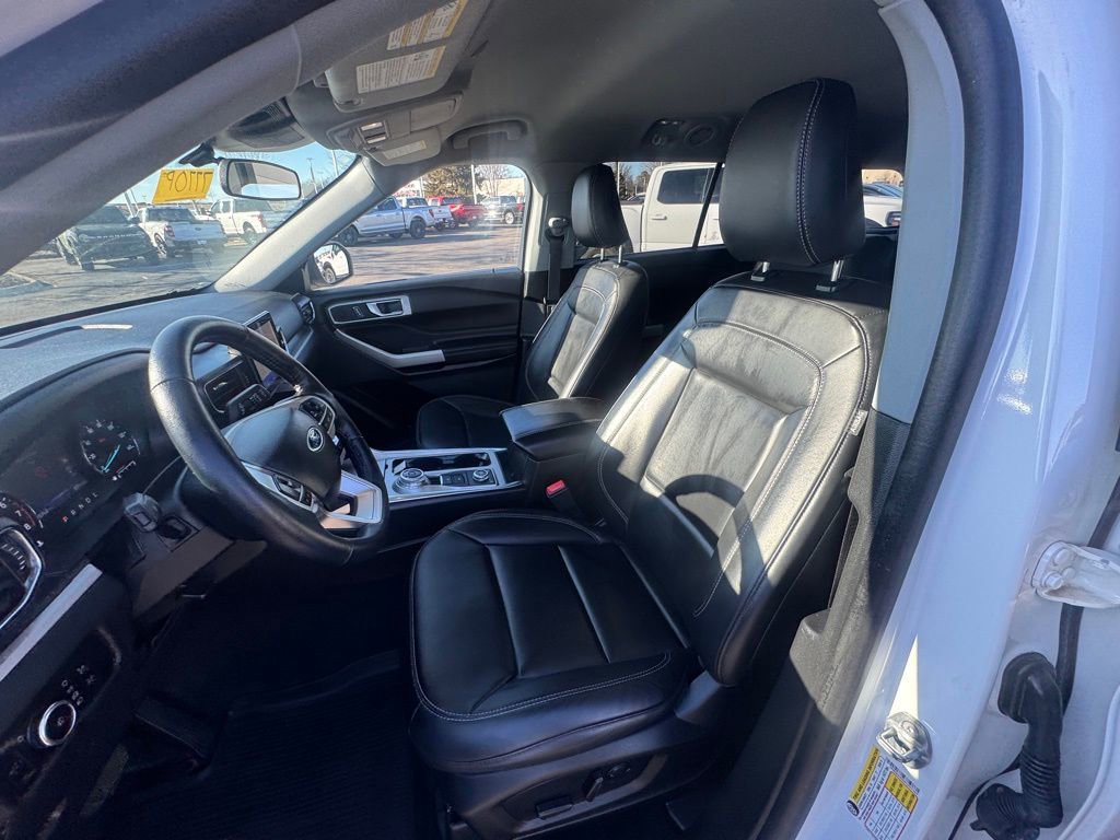 Certified 2023 Ford Explorer XLT w/ Equipment Group 202A image 17