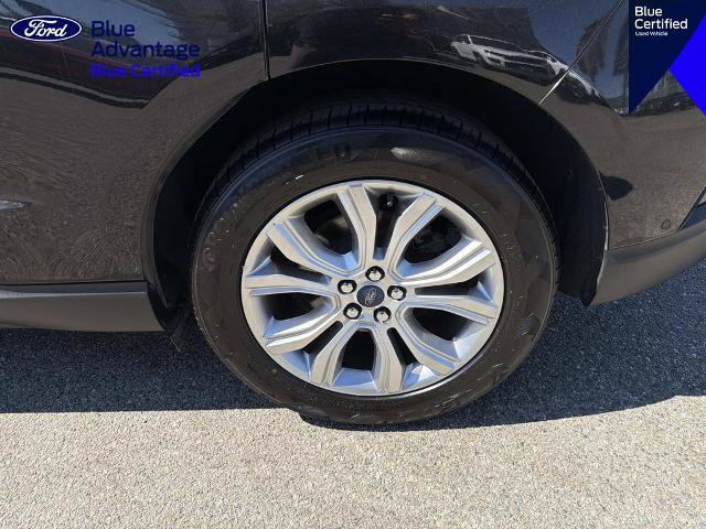 Certified 2019 Ford Edge Titanium w/ Equipment Group 301A AWD/4WD image 8