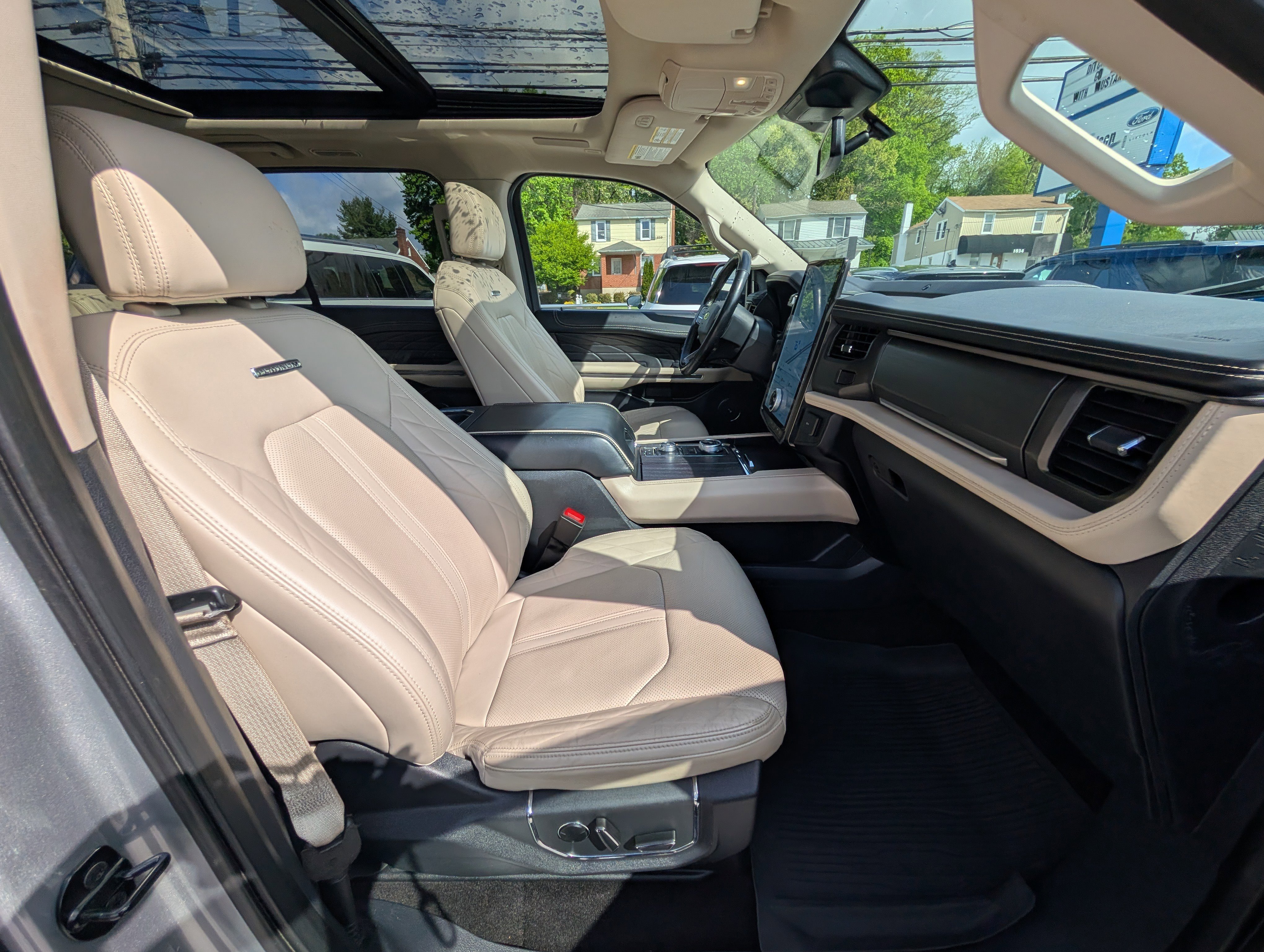 Certified 2023 Ford Expedition Max Platinum AWD/4WD image 12
