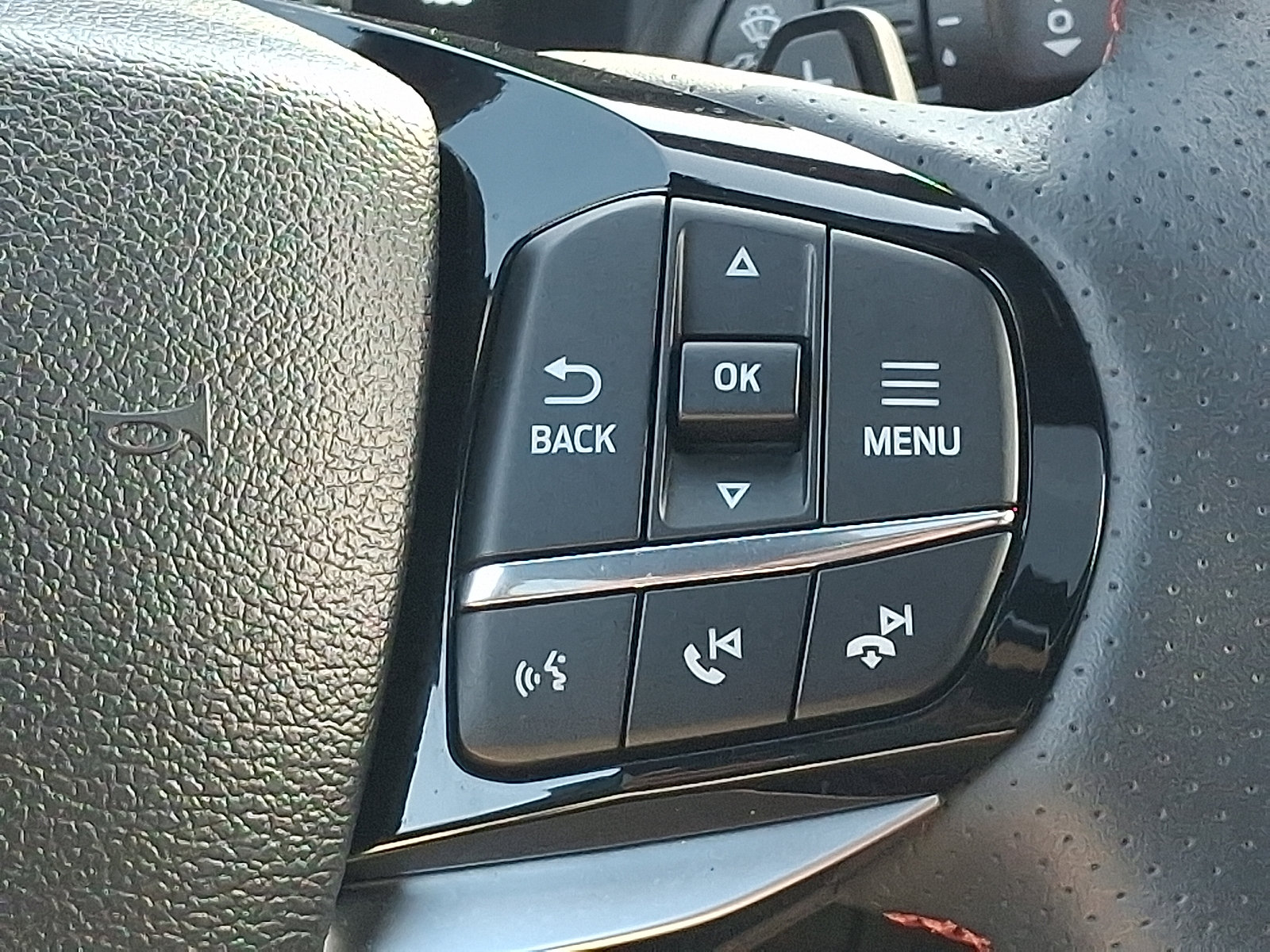 Certified 2025 Ford Explorer ST w/ Sun And Sound Package AWD/4WD image 22