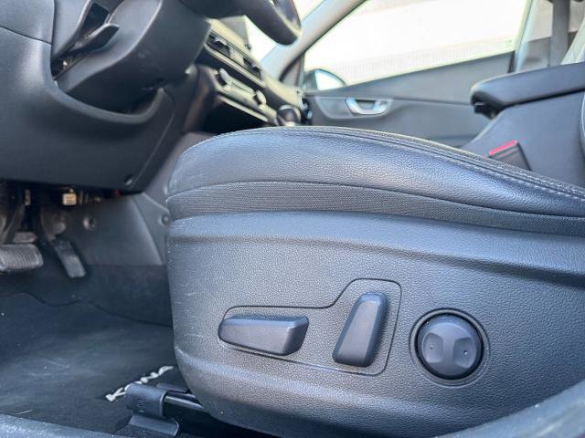 Used 2022 Hyundai Kona Limited AWD/4WD image 19