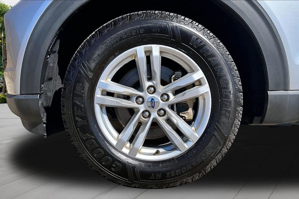 Certified 2022 Ford Explorer Base image 11