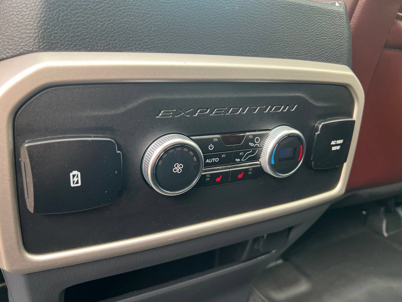Certified 2024 Ford Expedition Limited AWD/4WD image 18