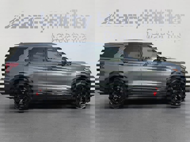 Certified 2022 Ford Explorer ST w/ Equipment Group 401A image 6