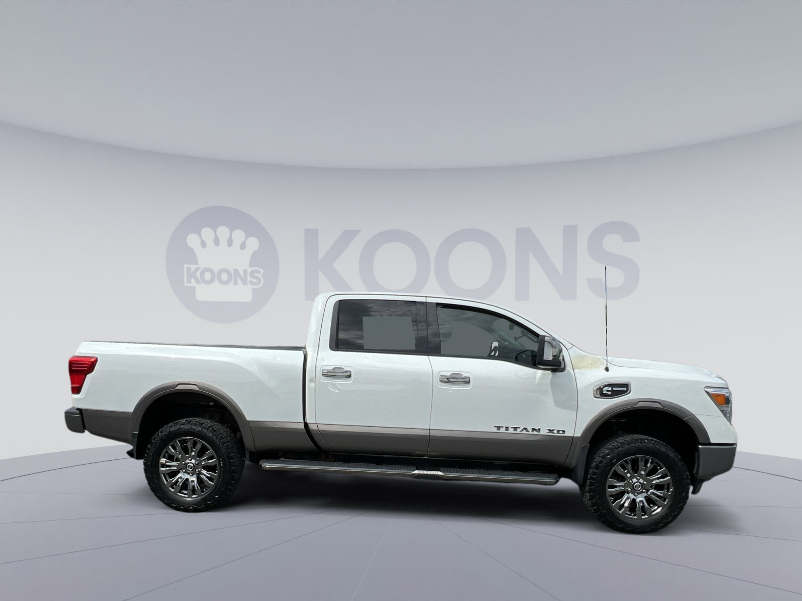 Used 2019 Nissan Titan Platinum Reserve w/ Platinum Utility Package AWD/4WD image 17