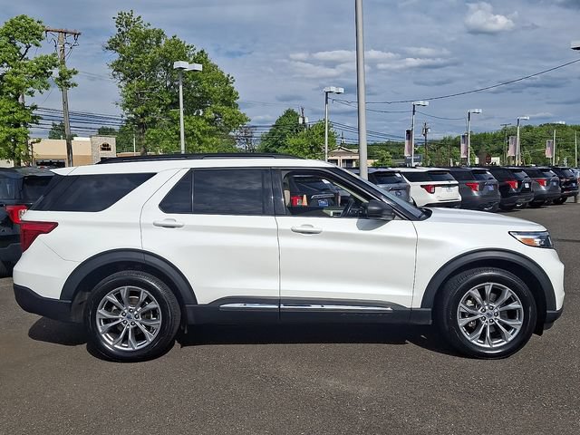 Certified 2023 Ford Explorer XLT w/ Equipment Group 202A AWD/4WD image 7
