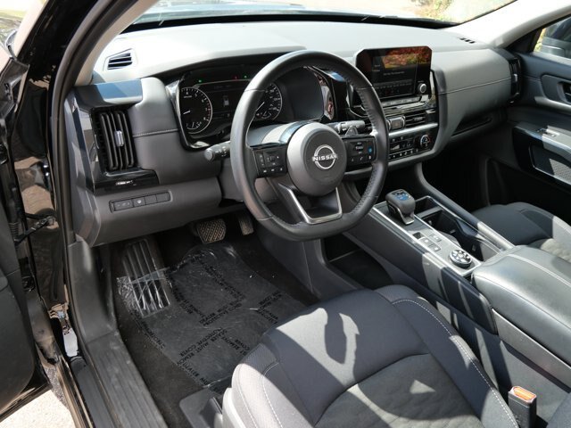 Used 2023 Nissan Pathfinder SV w/ Black Appearance Package AWD/4WD image 11