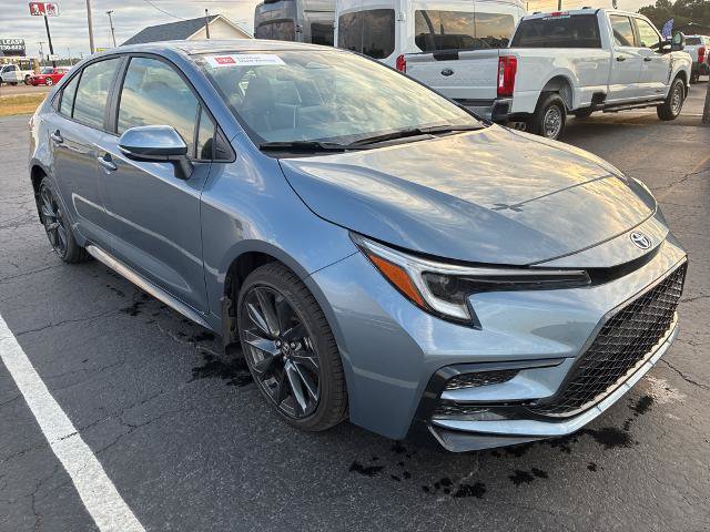 Used 2026 Toyota Corolla SE w/ SE Premium Package FWD image 3