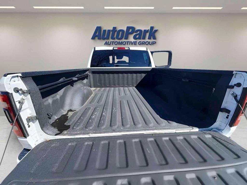 Used 2022 RAM 1500 Big Horn w/ Night Edition AWD/4WD image 10