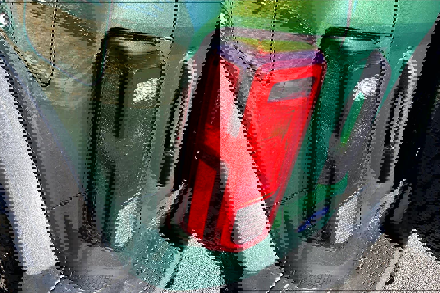 Certified 2022 Ford Bronco Black Diamond image 27