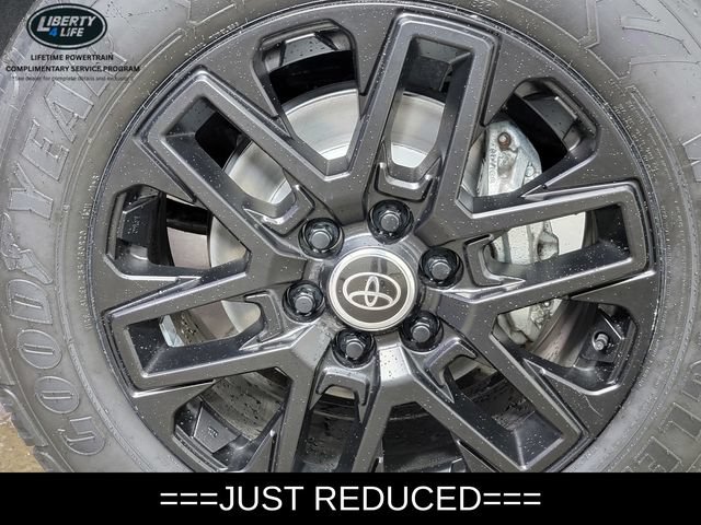 Used 2024 Toyota Tundra Limited AWD/4WD image 10
