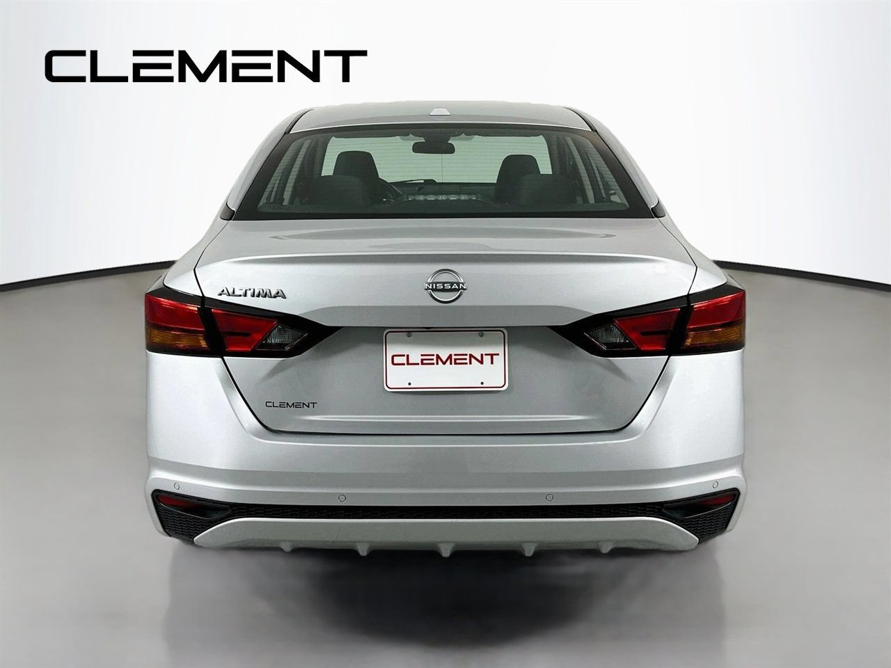 Used 2025 Nissan Altima 2.5 SV FWD image 8