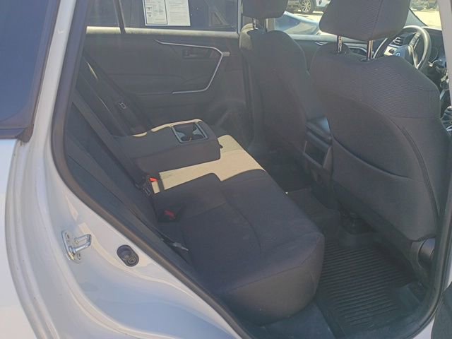 Used 2021 Toyota RAV4 LE image 14
