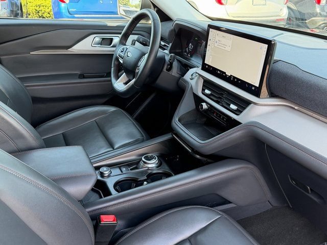 Certified 2025 Ford Explorer Active w/ Active Comfort Package AWD/4WD image 9