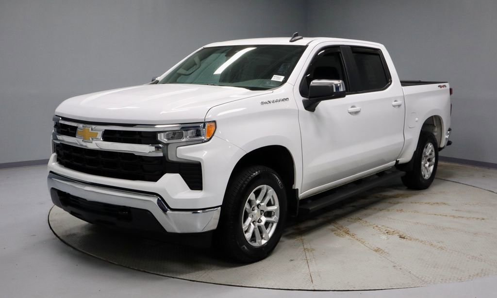 Used 2023 Chevrolet Silverado 1500 LT AWD/4WD image 7