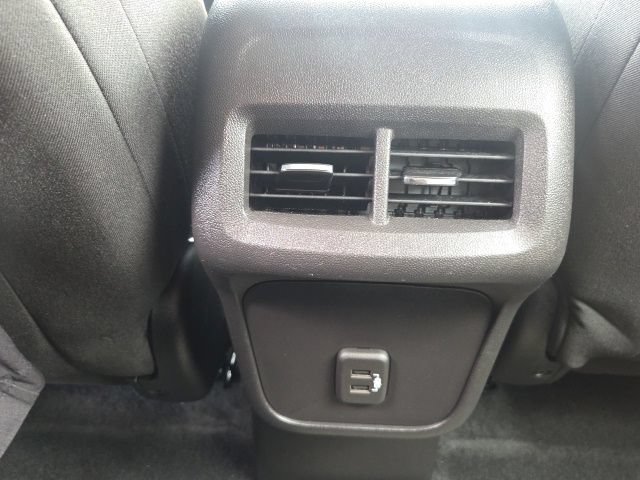 Used 2024 Chevrolet Equinox LT w/ Driver Convenience Package FWD image 19