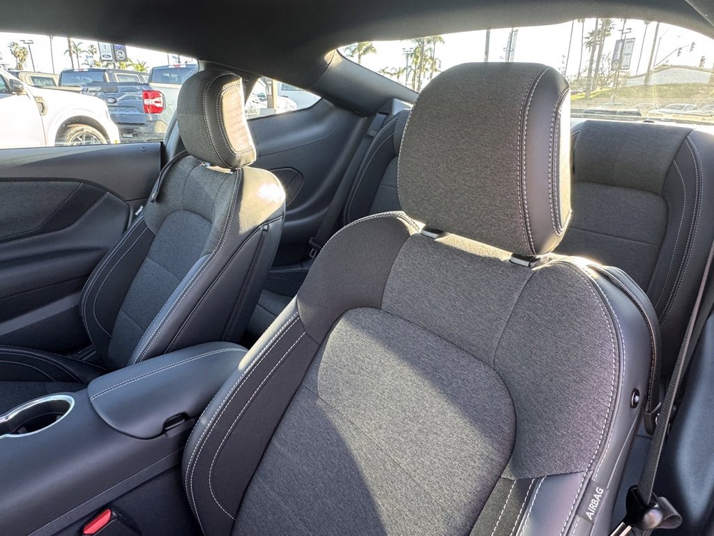 Certified 2025 Ford Mustang Coupe image 19
